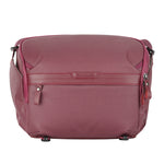 Vanguard VEO Metro 7-Liter Camera and Everyday Shoulder Bag - Magenta
